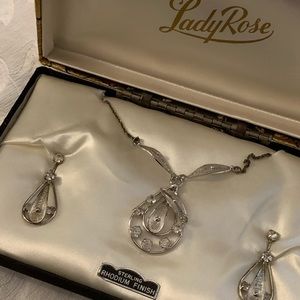 Hand made filigree necklace and earring set